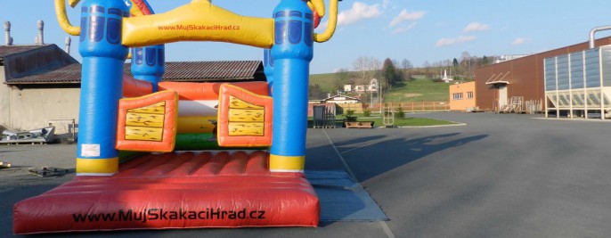 Skákací hrad Western